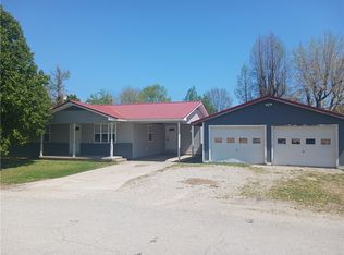 601 Tharp Ave, Green Forest, AR 72638