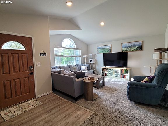 4th image of 1350 5th St