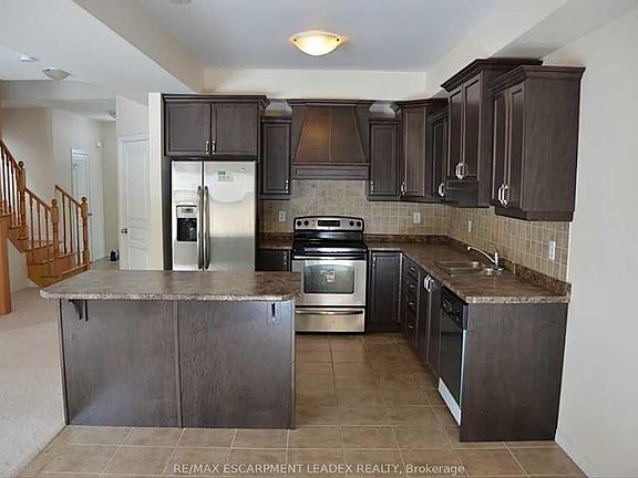 3rd image of 327 Stonehenge Dr