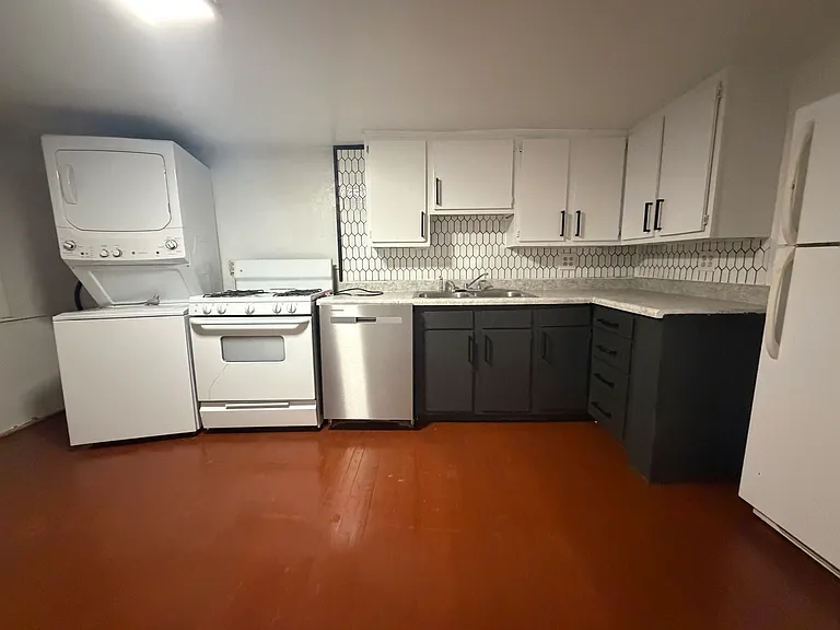 1645 W Beach Ave #G — Photo 20