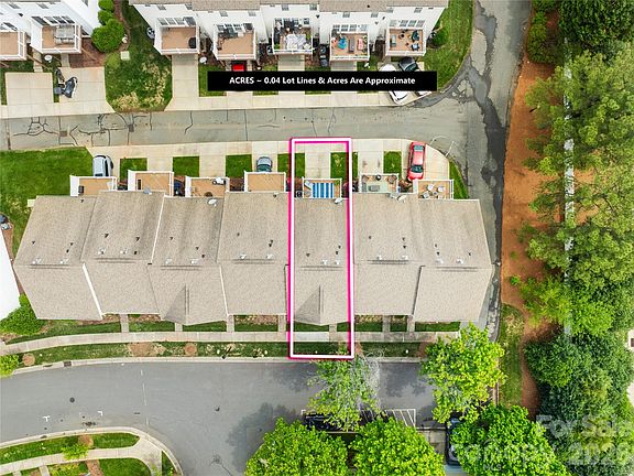 3rd image of 15711 King Louis Ct