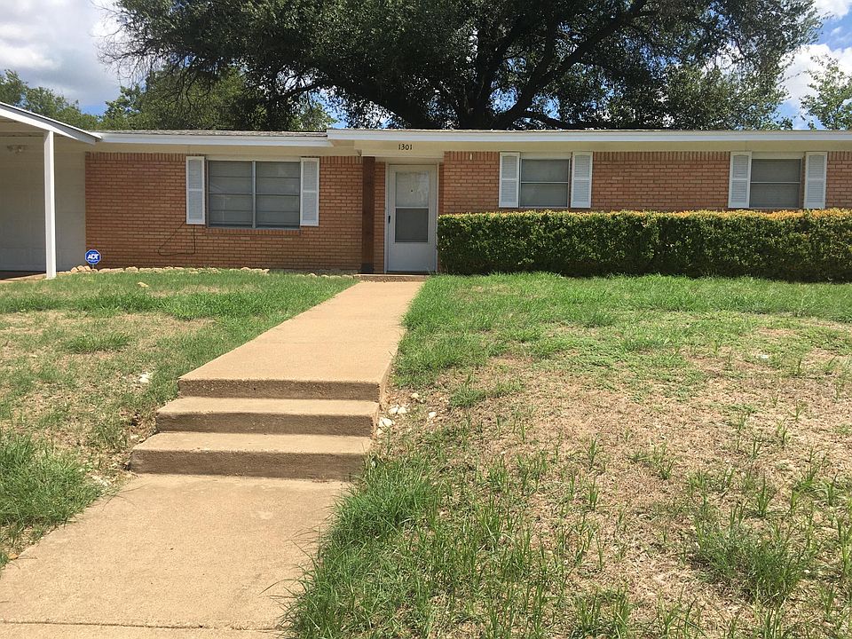 1st image of 1301 La Porte Dr