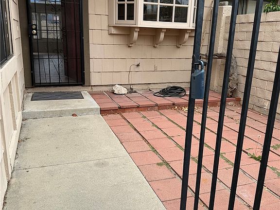 2nd image of 2624 N Tustin Ave Unit D