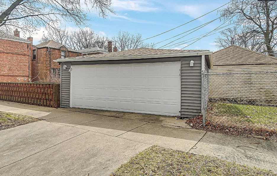 2 bed, 1273 sqft, $1,706 — Photo 4
