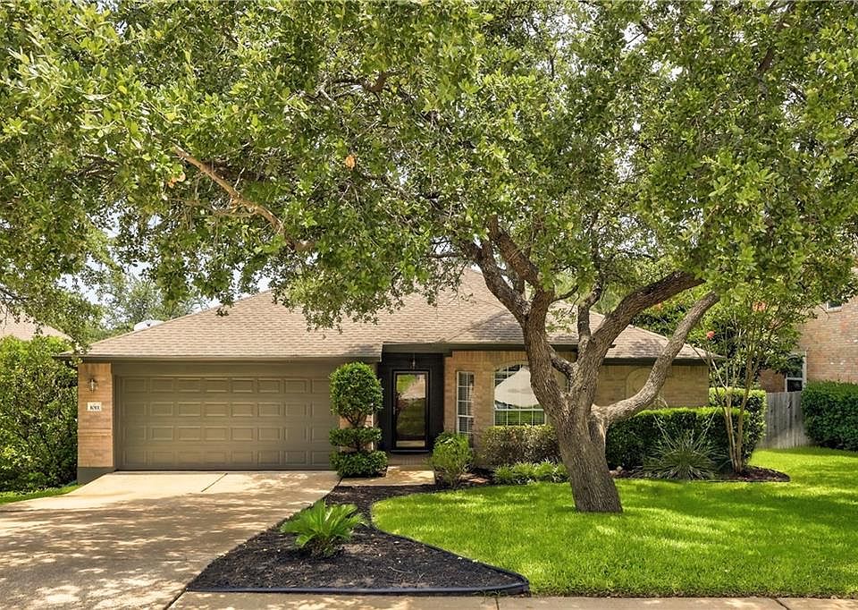 1st image of 1011 Savanna Ln
