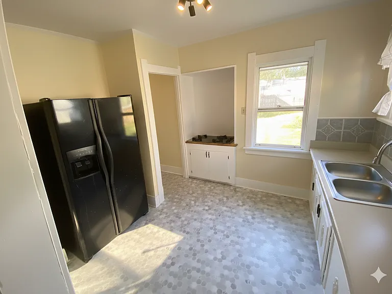 1716 Mansfield Rd — Photo 5