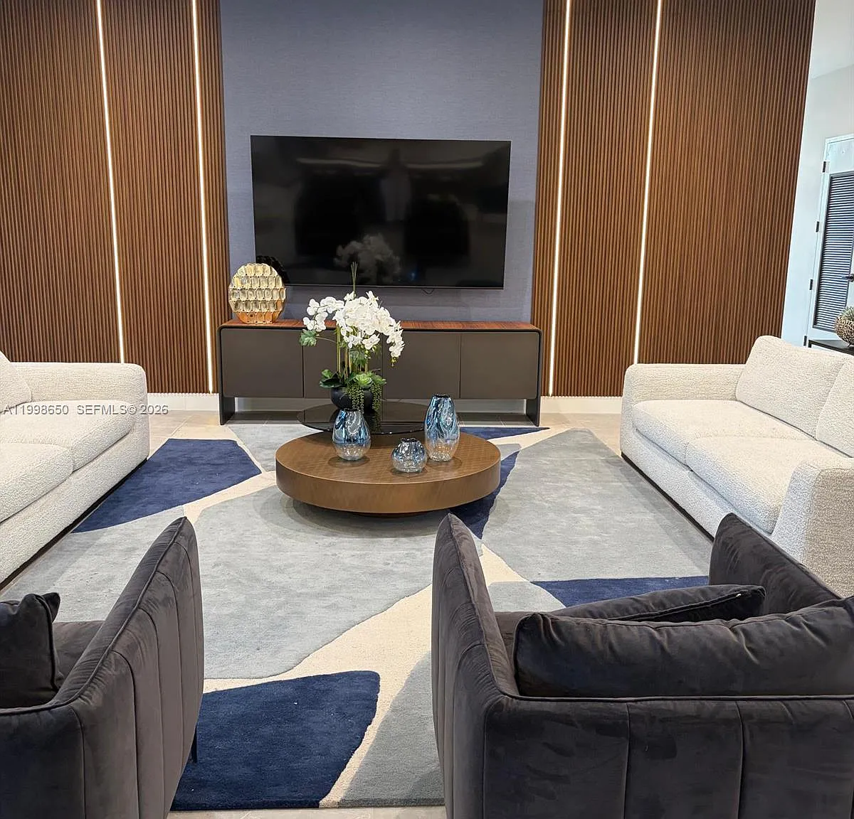 3 bed, 2.5 bath, $2,600 — Photo 1