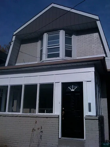 76 Eastwood Rd #TOP Photo 1