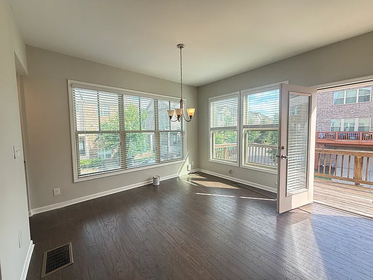 590 Sunset Park Dr — Photo 14