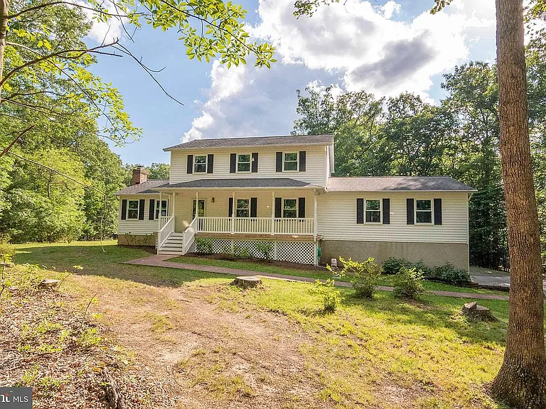 581 Running Bear Ct — Photo 1
