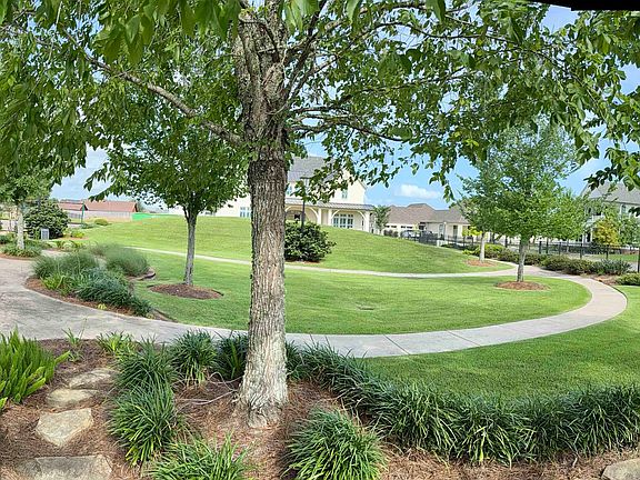 5th image of 2435 Burton Dr