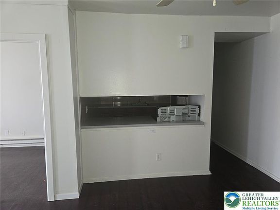 4th image of 223 N Fountain St APT 1