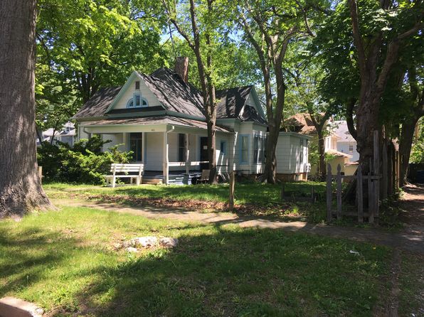 602 S Busey Ave APT 1