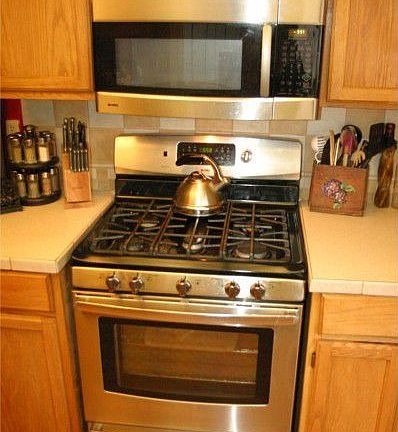 Very high end natural gas stainless steel cooking range/oven