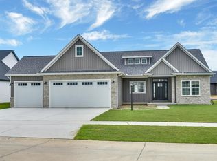 1412 Tinley Ln, Mahomet, IL 61853