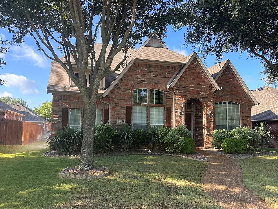 11535 Yoakum Dr