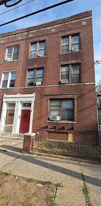 1st image of 1714 V Ave