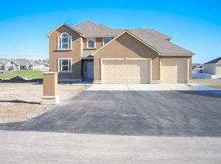 103640 E Kash Loop, Kennewick, WA 99338