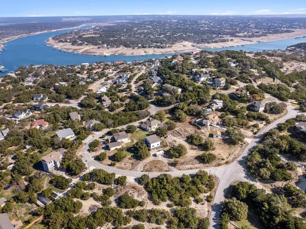 21902 Moffat Dr, Spicewood, TX 78669