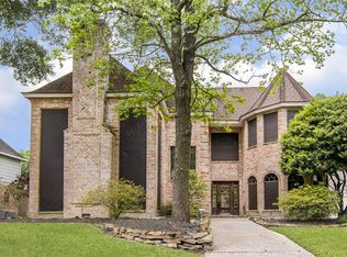 2815 Woodland Ridge Dr, Kingwood, TX 77345