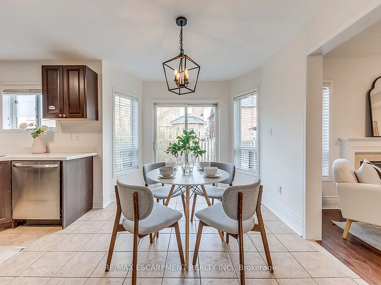 5811 Page Cres — Photo 19