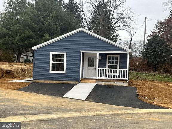 2nd image of 136 Minch Rd