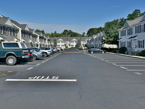 2nd image of 83 Boxberry Ln #83