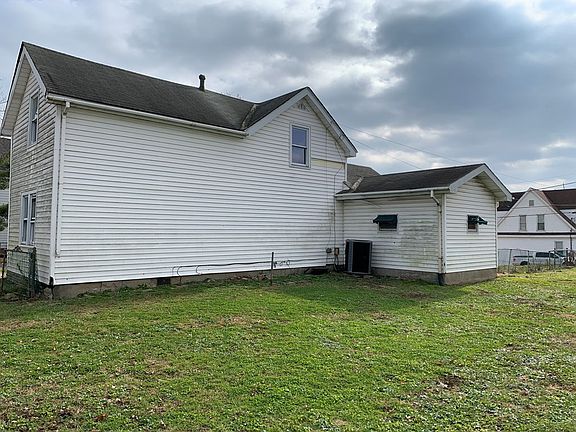 3rd image of 2244 Vinton Ave