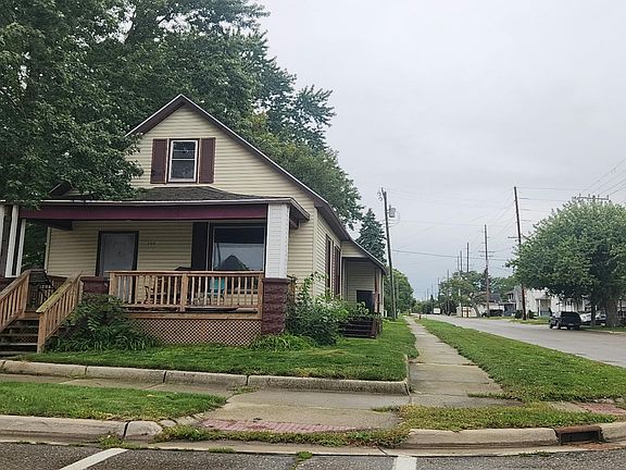 2nd image of 2003 22nd St