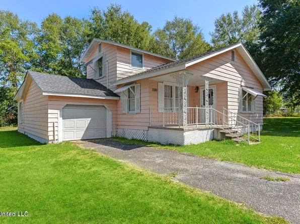 388 W Oak St, Lucedale, MS 39452