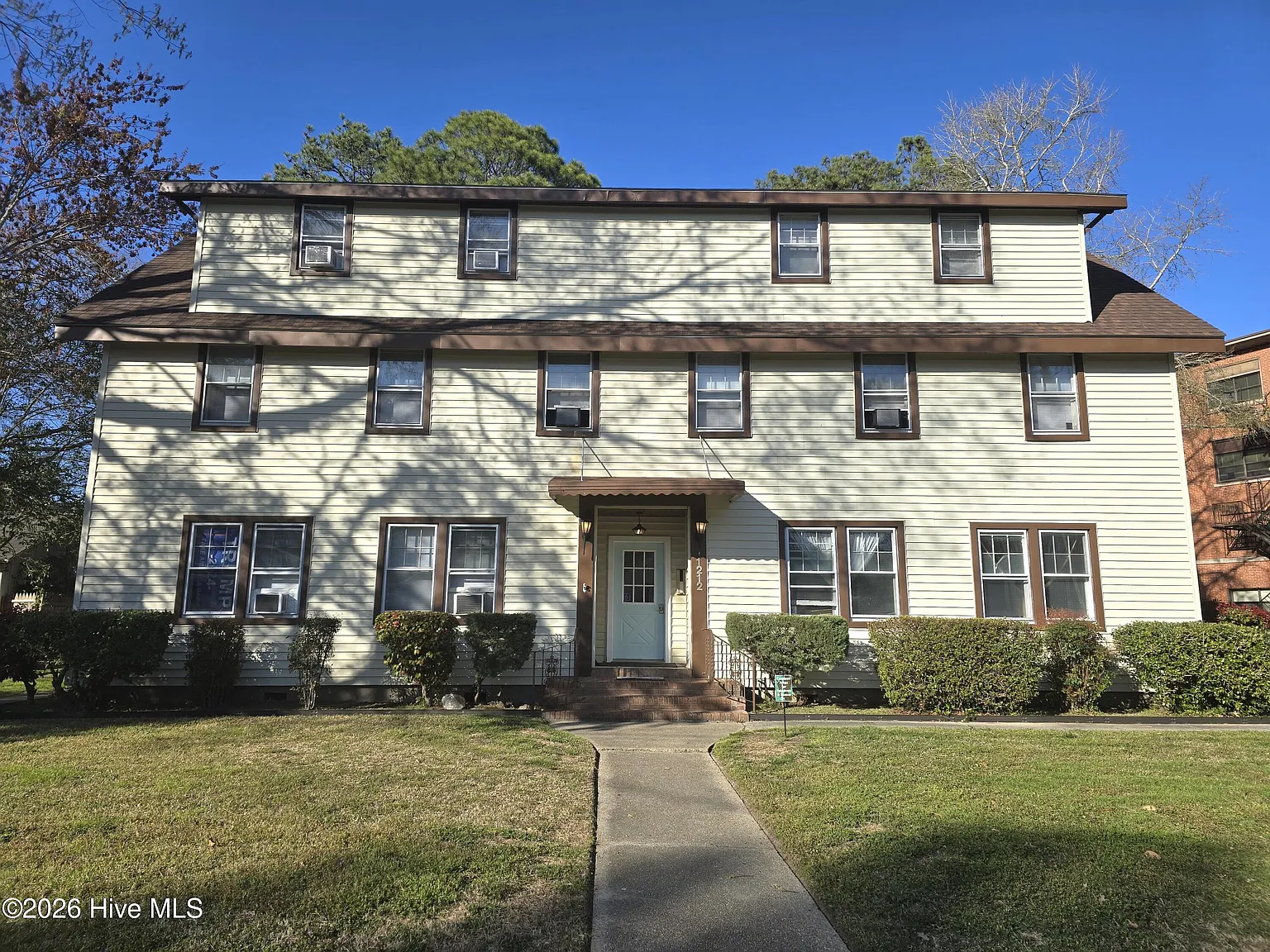 1 bed, 1.0 bath, $1,250 — Photo 2