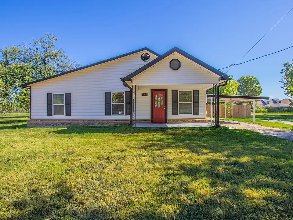 117 W Craven Ave #117