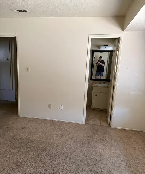 624 Nancy St — Photo 3