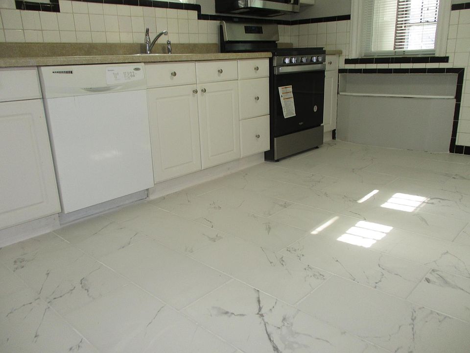 1st image of 7562 Hoover Ave #0