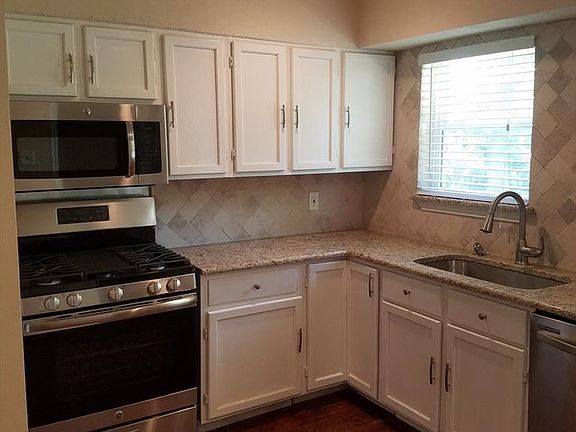 4th image of 2520 McClure St