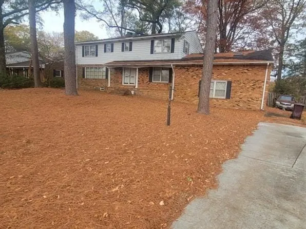 552 Longdale Cres, Chesapeake, VA 23325
