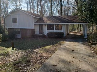 2872 Woodfield Dr, Rex, GA 30273
