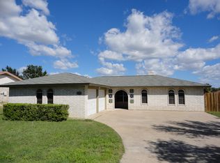 202 Tomahawk Trl, Del Rio, TX 78840