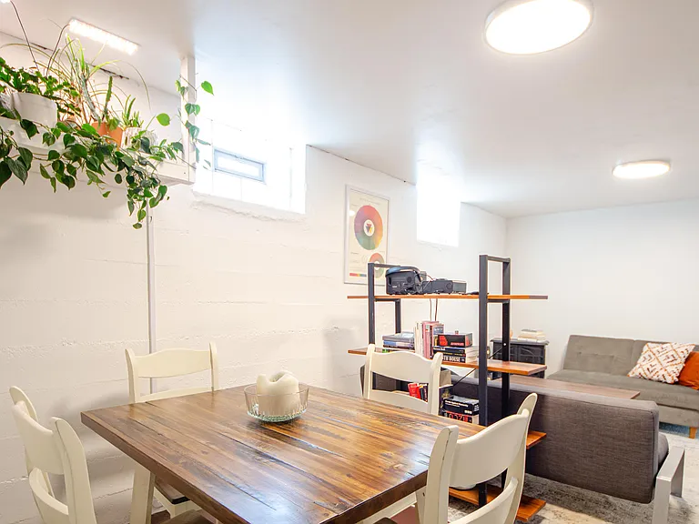 730 Poplar St — Photo 15