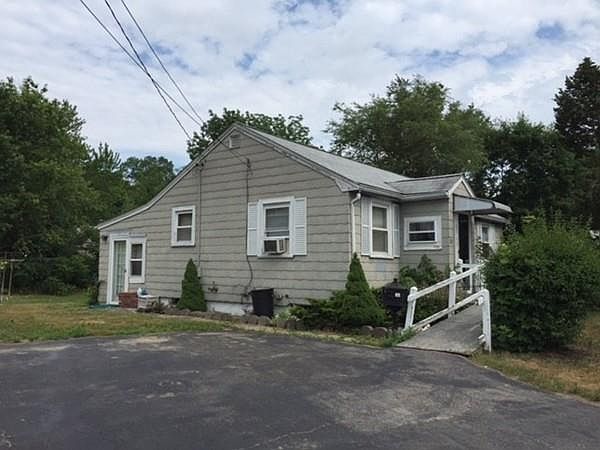 2nd image of 183 Algonquin St