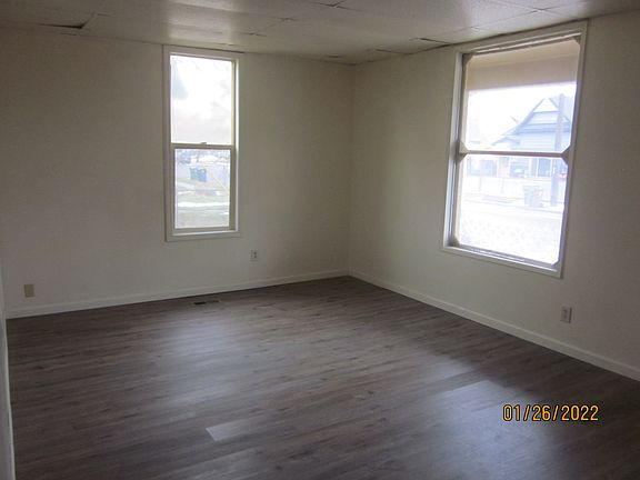 5th image of 609 N Oak St #A