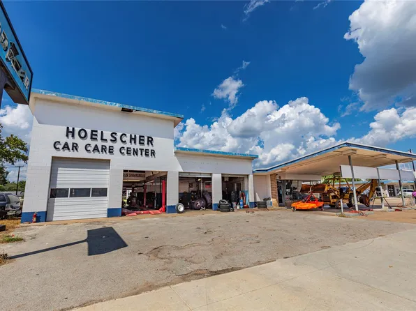 1028 & 1032 Walnut St, Columbus, TX 78934