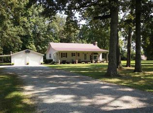 9735 Crotzer Rd, West Paducah, KY 42086