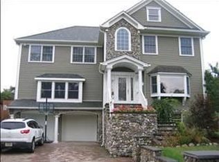 22 Ringwood Ln, Hewitt, NJ 07421
