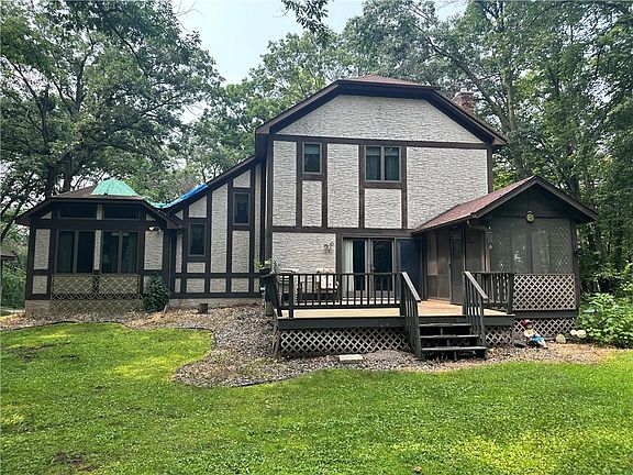 3rd image of 366 Brookwood Drive