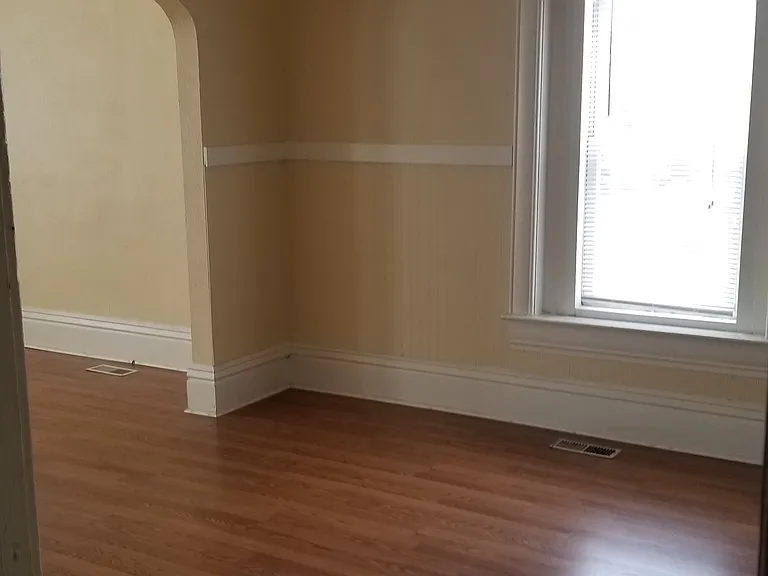104 Main St S #2 — Photo 2