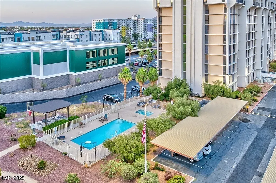 3930 University Center Dr — Photo 4