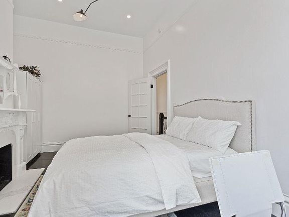 2nd image of 2608 Folsom St #2608