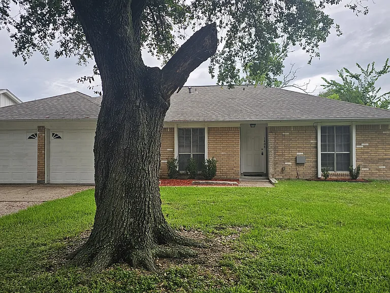 1404 Cactus St — Photo 2