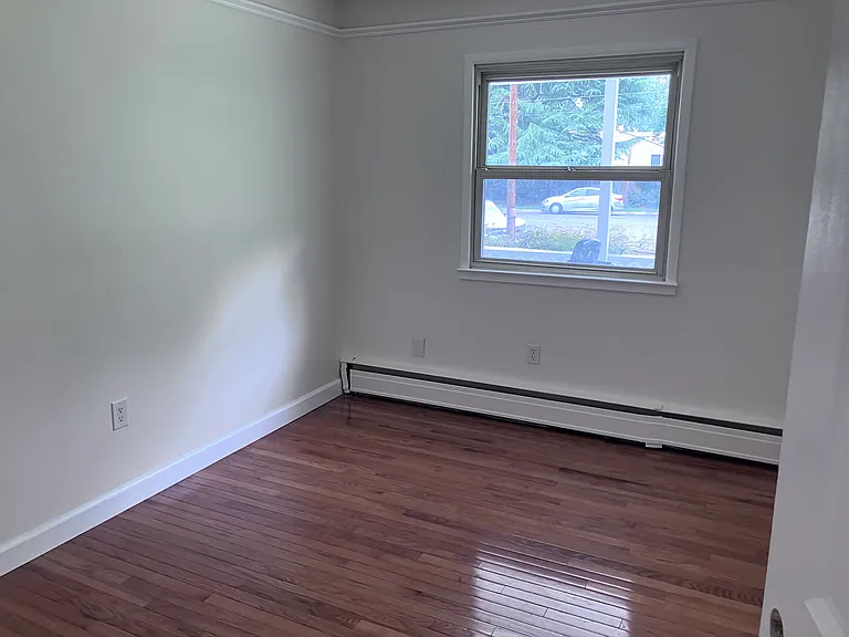1306 Everett Ave — Photo 8